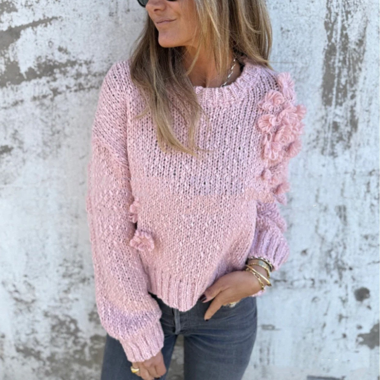 Women's Loose Flower Round Neck Long Sleeve Knitted Sweater