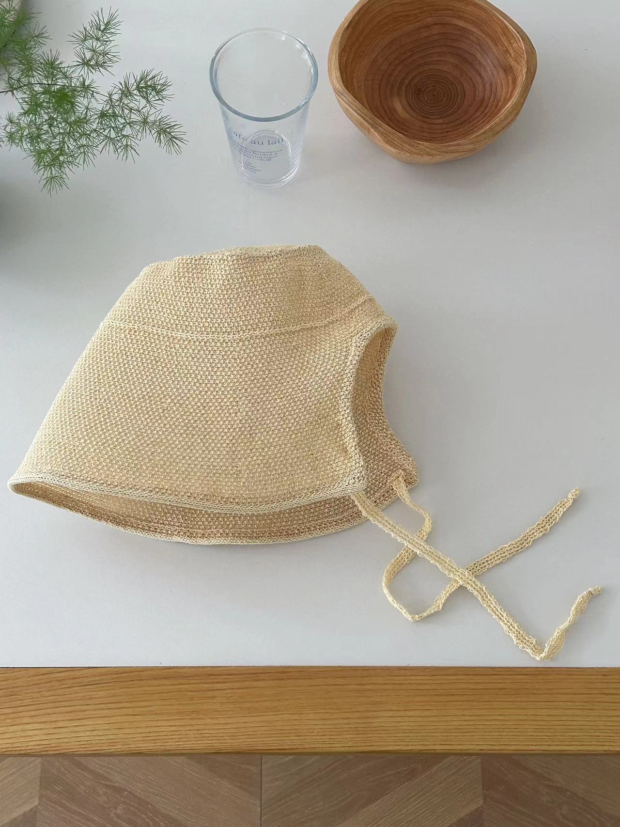 Dame fiskehat i fransk stil med flad top og bred skygge