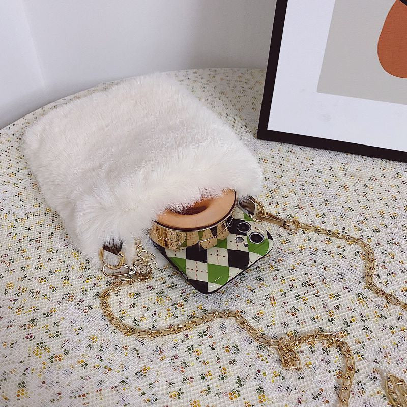 Women's Fashion Plush Pearl Chain Shoulder Messenger Bag