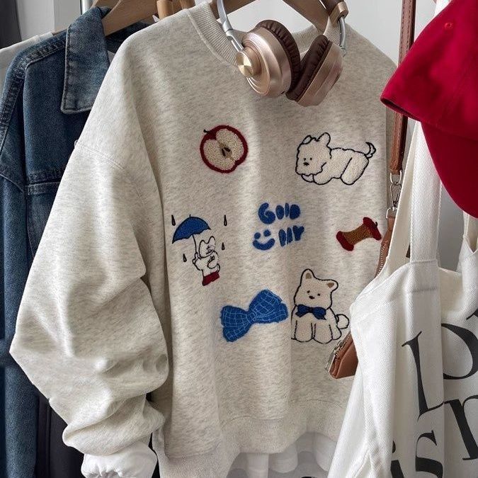 New Embroidered Flocking Loose All-match Round Neck Sweater
