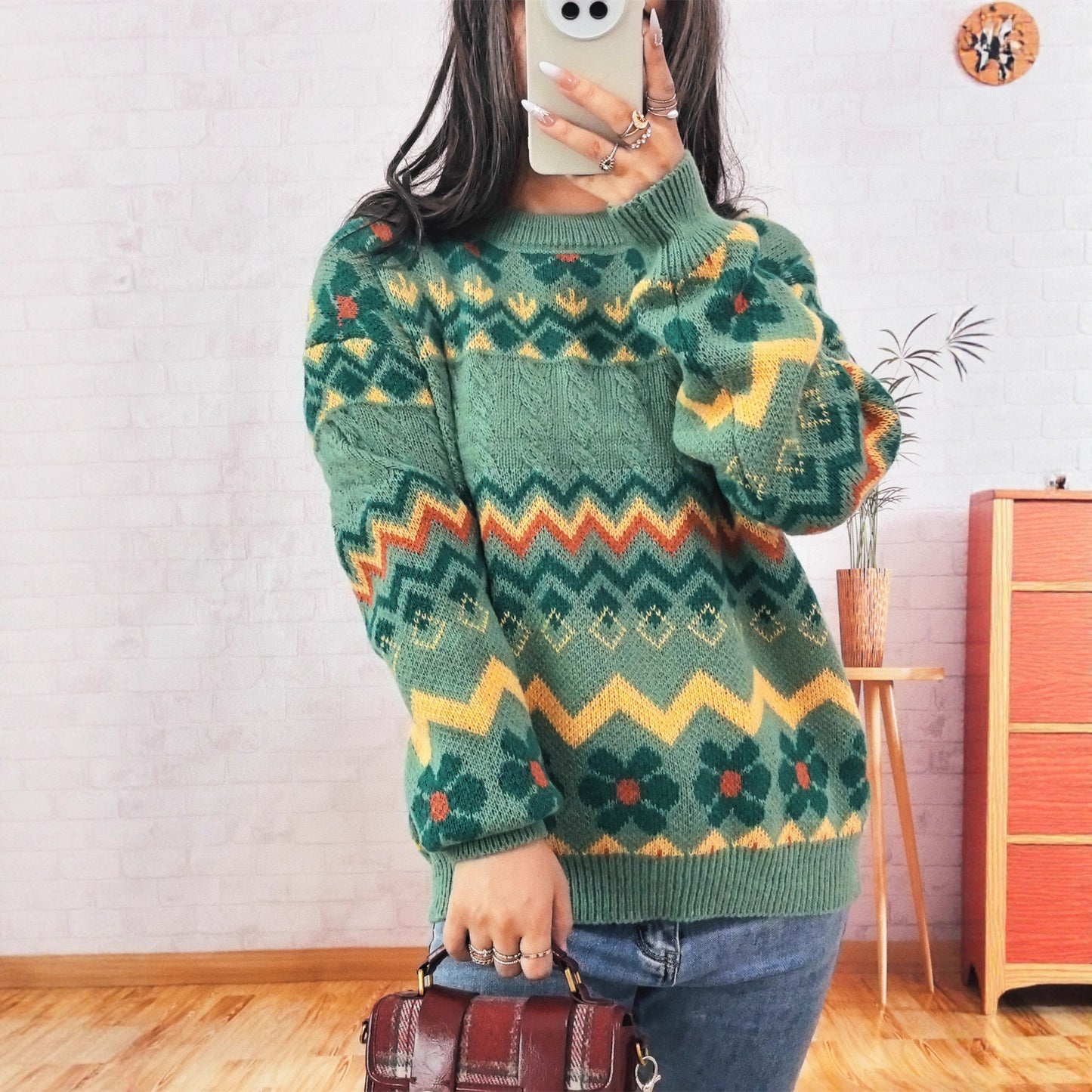 Vintage Jacquard Knitted Round Neck Long Sleeve Women's Sweater