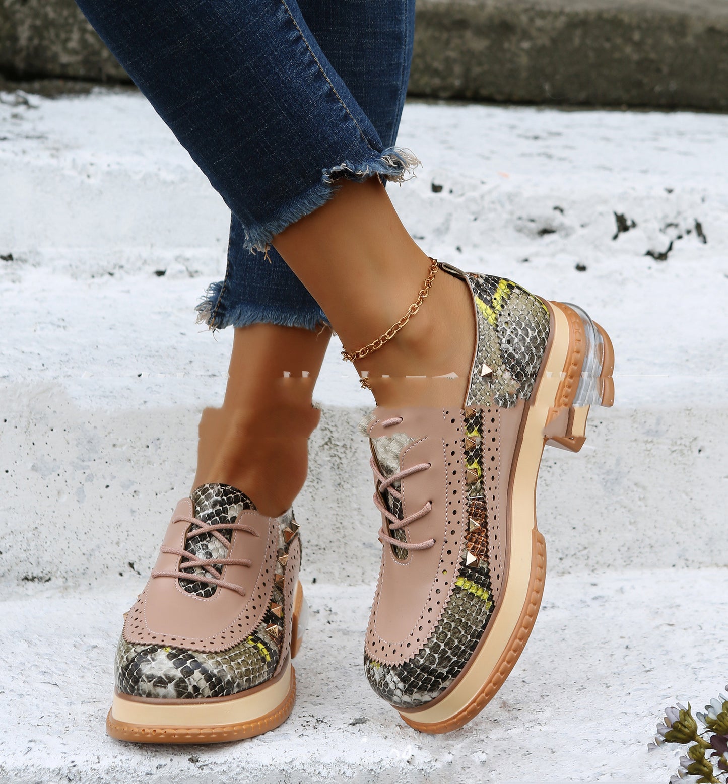 Comfortable Low-heeled Color-blocking Front Lace-up Retro Round Toe Casual Shoes