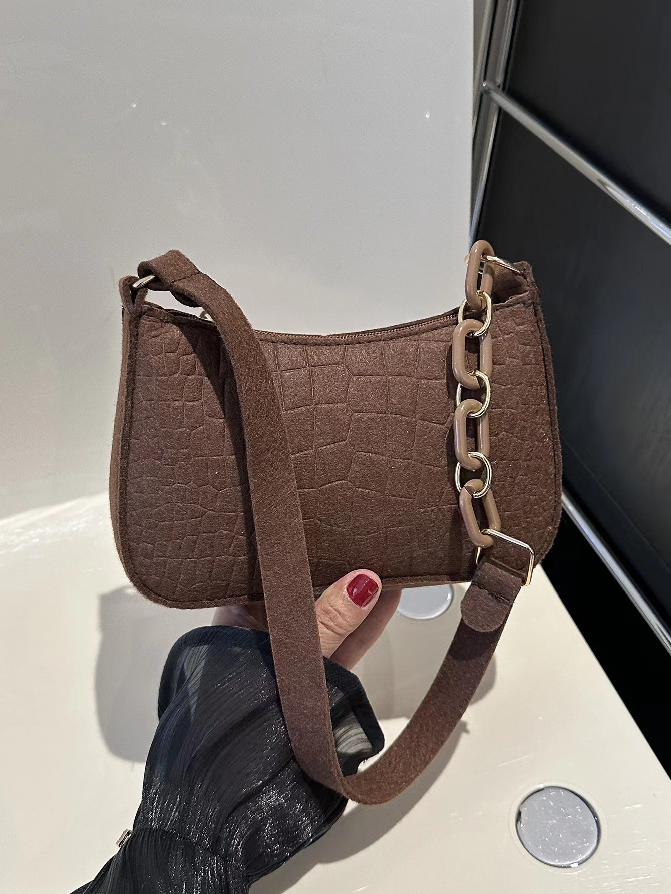Spring New Fashion Simple Graceful Underarm Handbag High Sense Niche