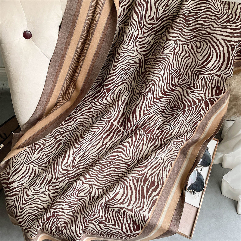 Women's Simple Thickened Warm Reversible Scarf