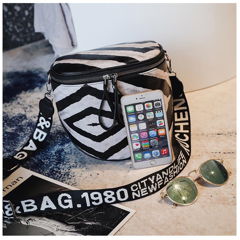 PU Casual Large Capacity Semicircle Saddle Bag
