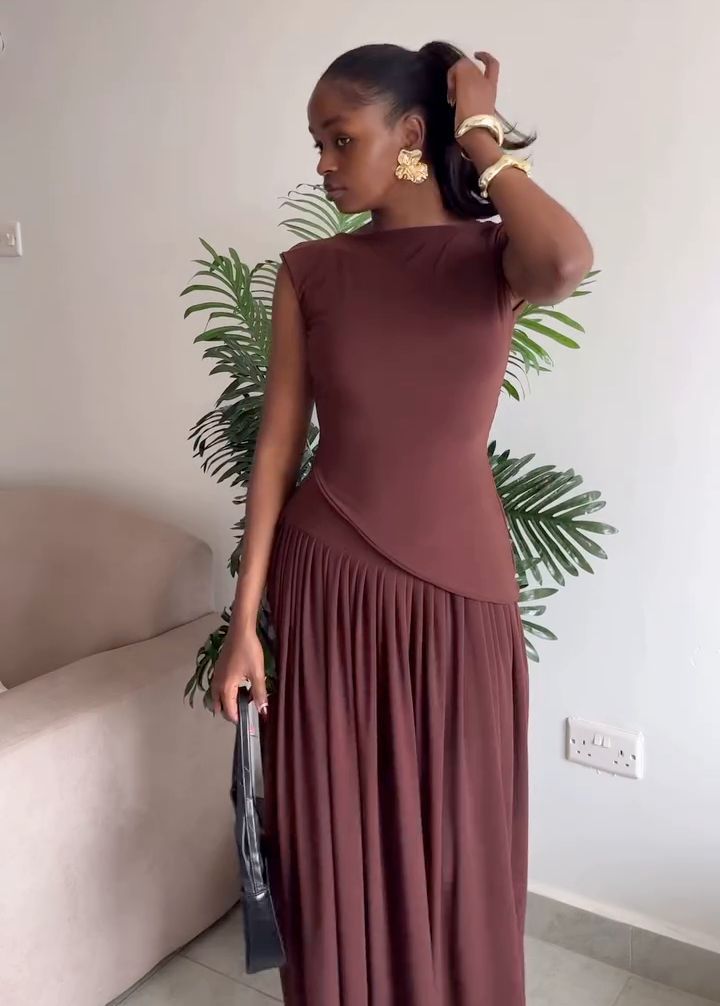 Elegant Off-Shoulder Pleated Summer Chic Slim-Fit Sleeveless Dress