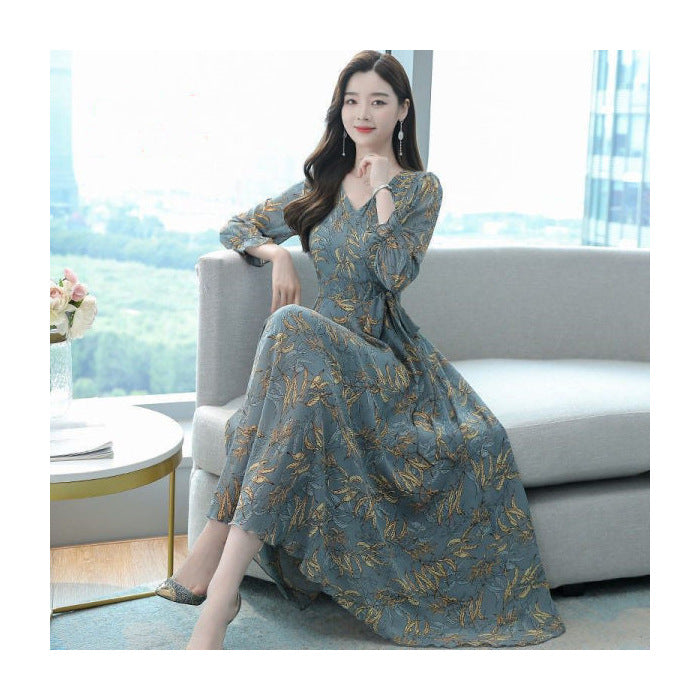 Waist-cinching Dress For Middle-aged Moms
