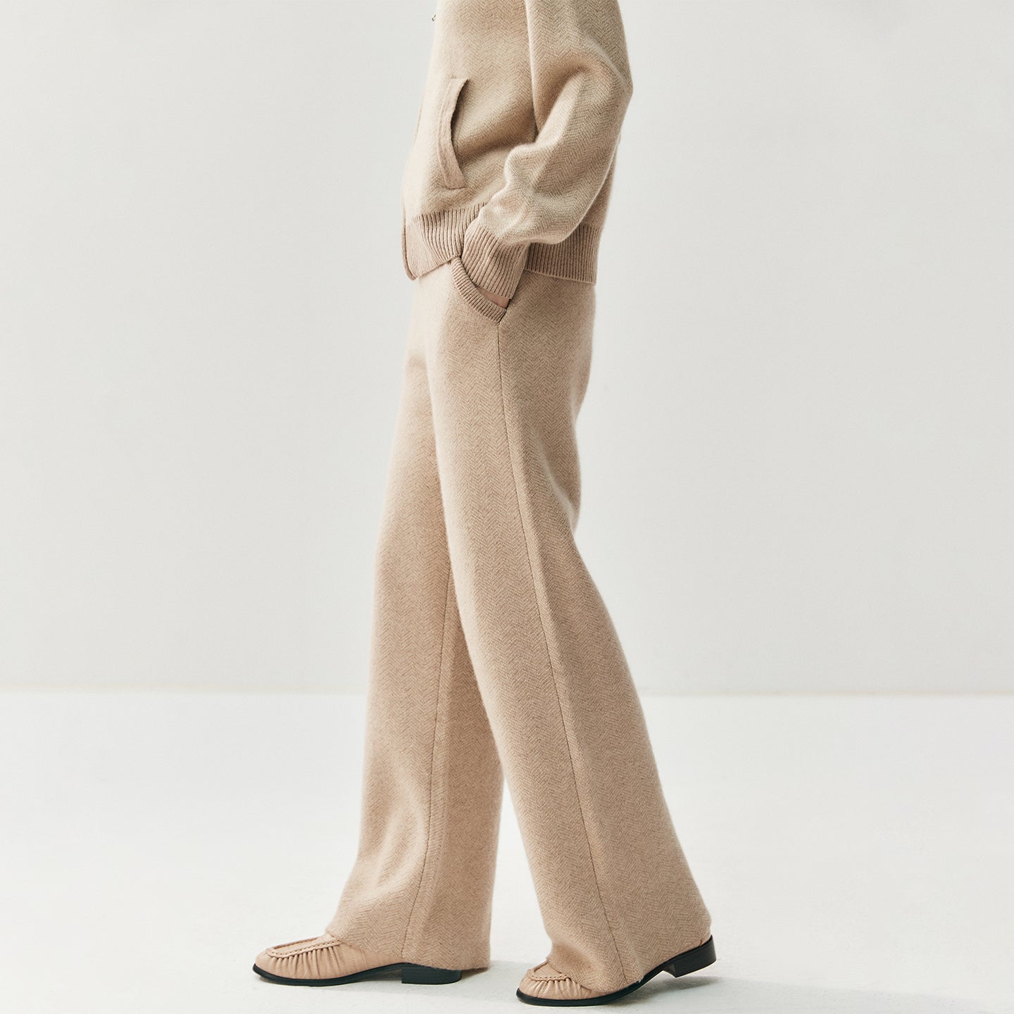 Elegant Zippered Cashmere Cardigan Knit Set
