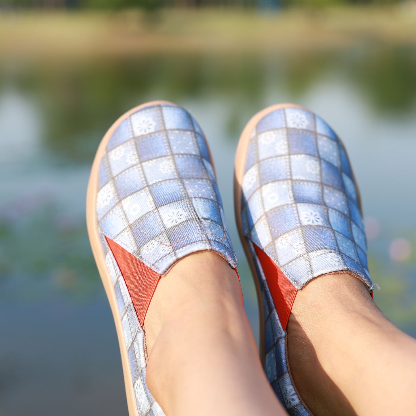 Autumn Holiday Day Travel Slip-on Comfortable Cloth Shoes