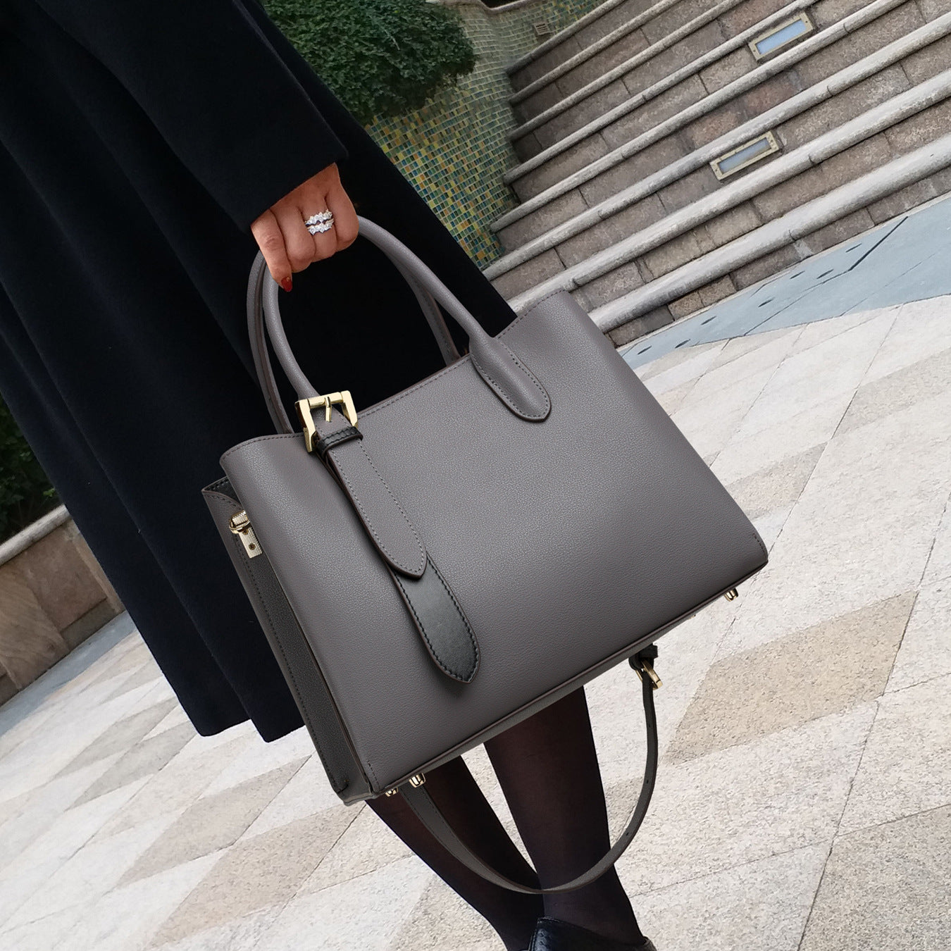 Niche Contrast Color One Shoulder Western Style Portable Female Genuine Leather Bag