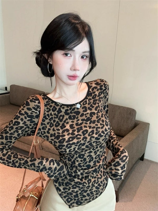 Asymmetrical Vintage-style Leopard Print In An American Aesthetic