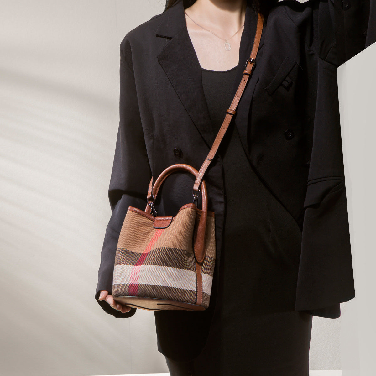 Versatile Mini Canvas Bucket Handbag With Detachable