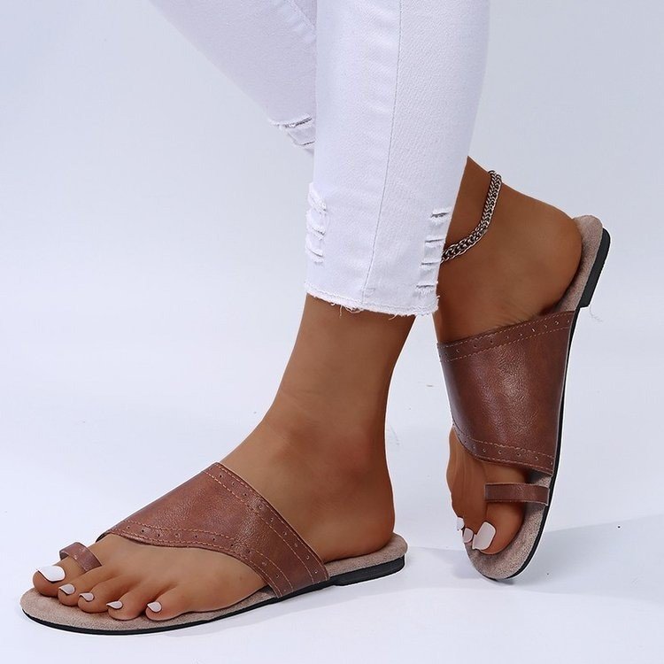 Toe Covering Retro Flat Bottom Casual Sandals