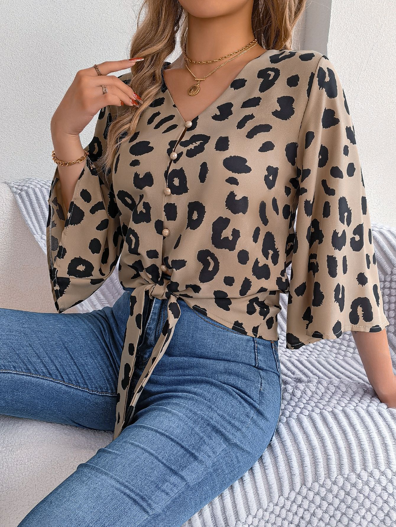 Womens Casual Fitted Blouse With Lace-up Details
