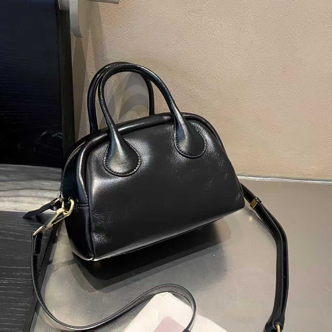 Alsidig Ægte Læder Udsøgt Håndholdt Crossbody Mini Lille Bowlingtaske