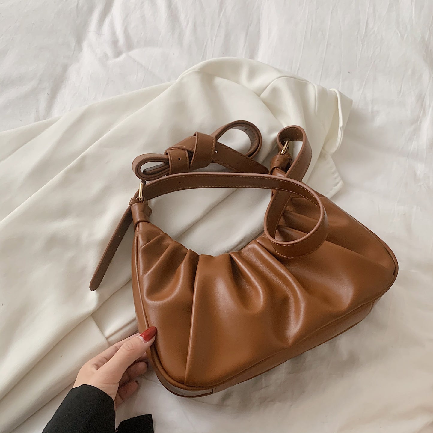 Vintage Women's Messenger Bag Niche Folds