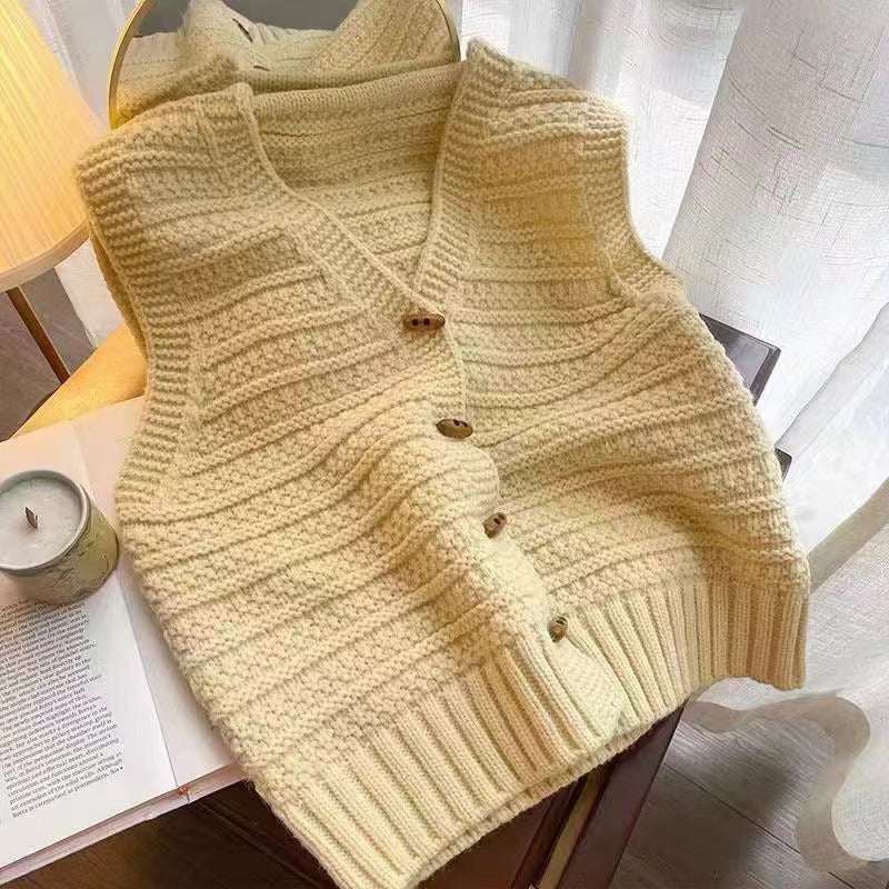 Horn Button Design V-neck Three-dimensional Pattern Cardigan