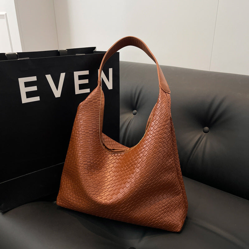 Retro Fashion Woven Embossed Bag