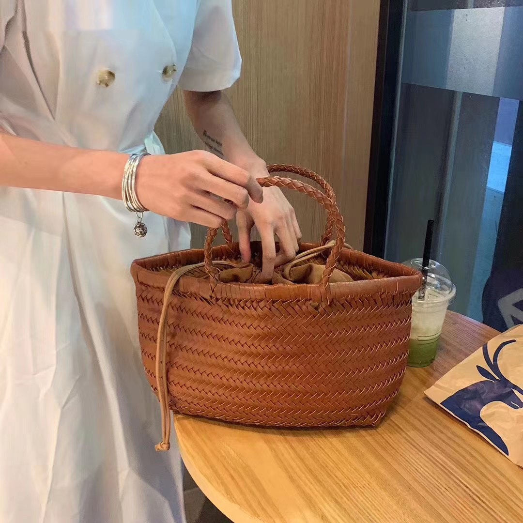 Hand-woven Women's Summer Niche Seaside Holiday Handbag