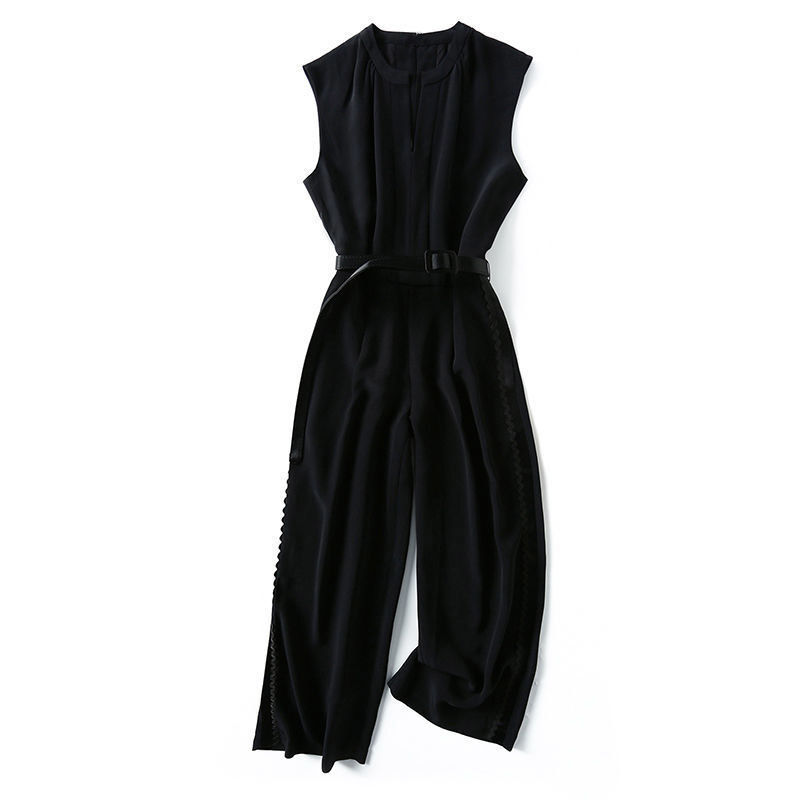 Elegant Ensfarvet Slankende Jumpsuit Til Kvinder