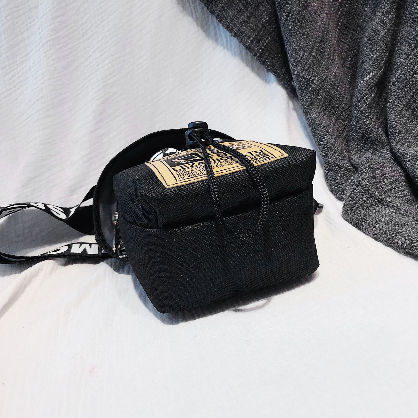 Canvas messenger bag