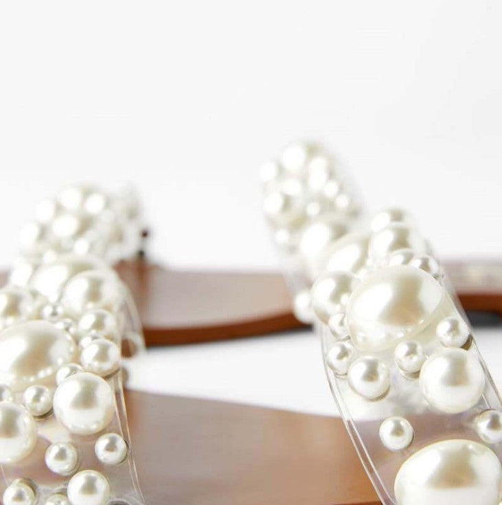 New transparent flat sandals with pearls