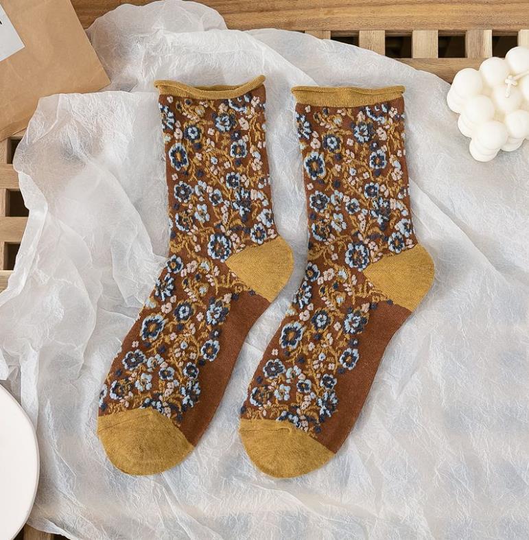 Hemming loose jacquard pile socks