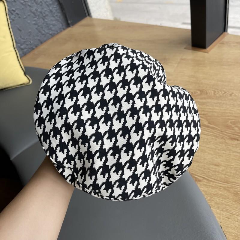 Women's British Style Houndstooth Plaid Flat Top Beret