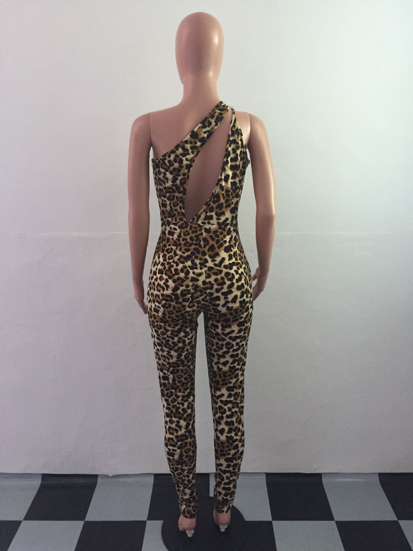 Irregular oblique shoulder jumpsuit