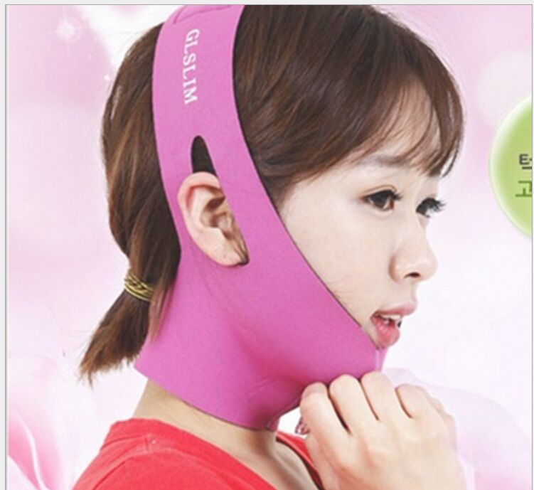 Tighten the chin and lift the buccal muscle bandage