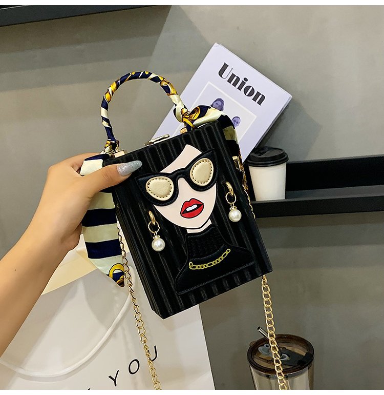 Vintage Shoulder Bag Personality Niche Messenger
