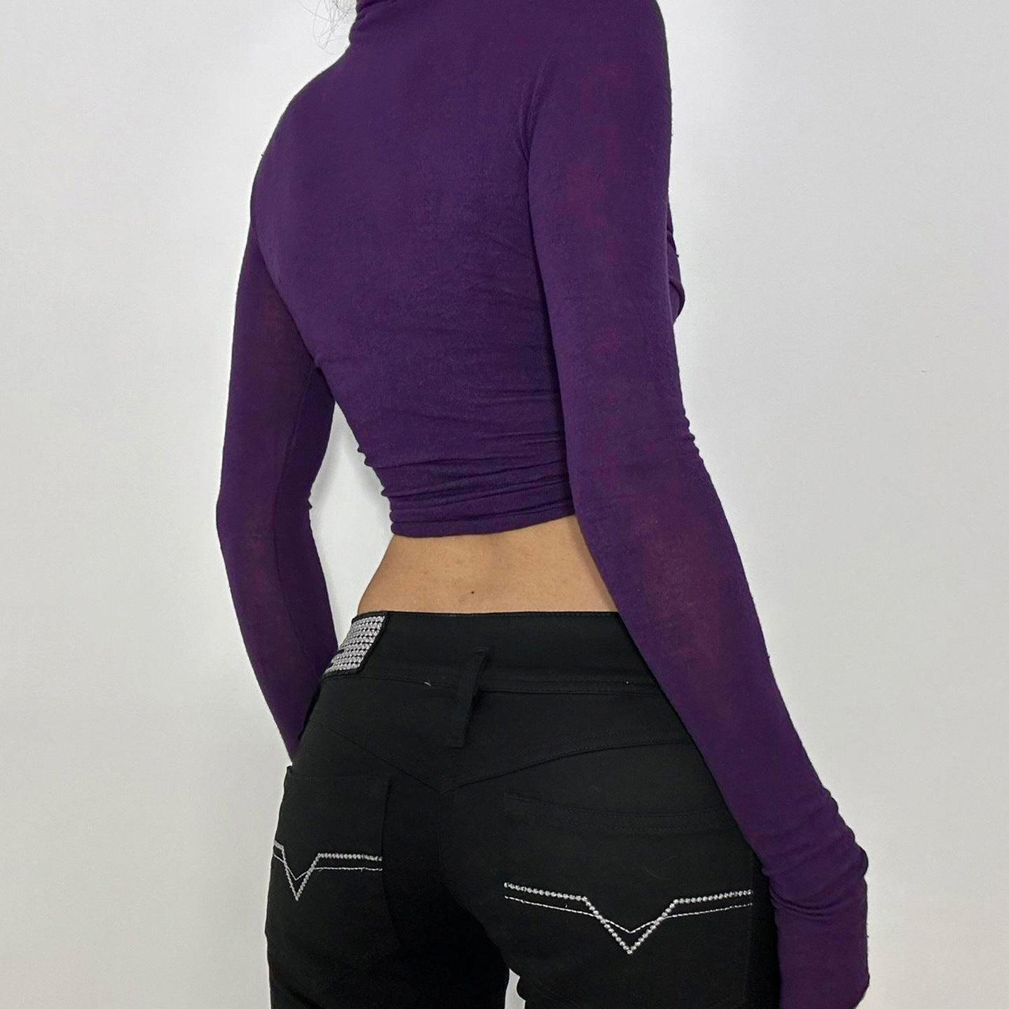 Stylish And Minimalist Long Sleeve Top For Women