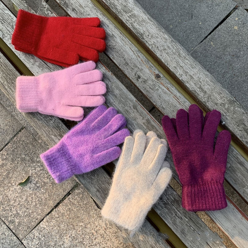 Warm cycling gloves for students
