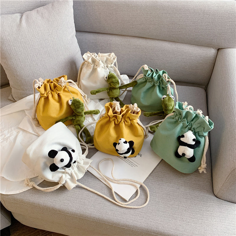 Female cartoon doll bucket bag