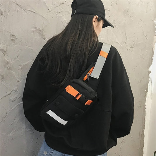 Contrast chest bag female