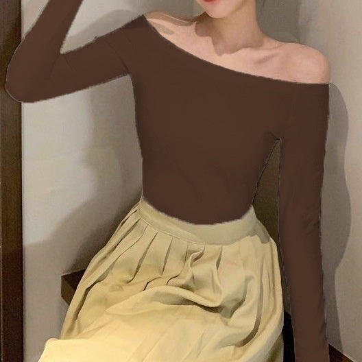 New Shoulder-baring Top With Slim-fit Long Sleeves