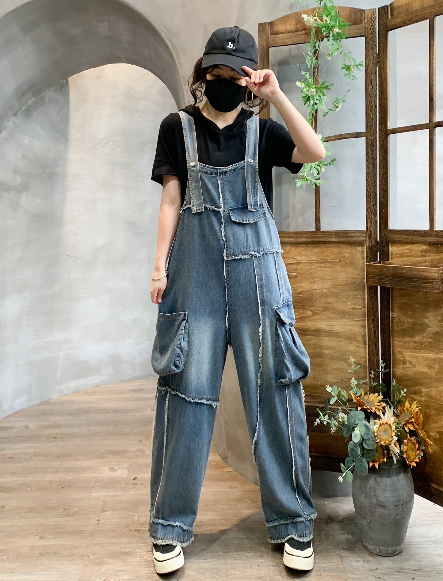 Retro Pocket Raw Edge Denim Suspender Pants For Women