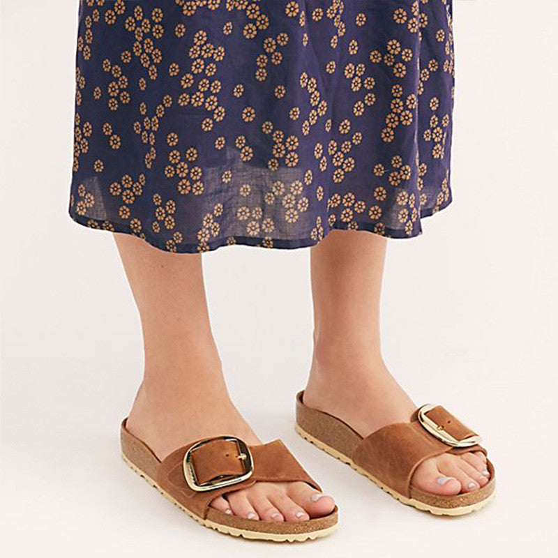 Flat-bottomed Flat-bottomed Flip Flops Fashion Exterior Buttoned Sandals And Slippers