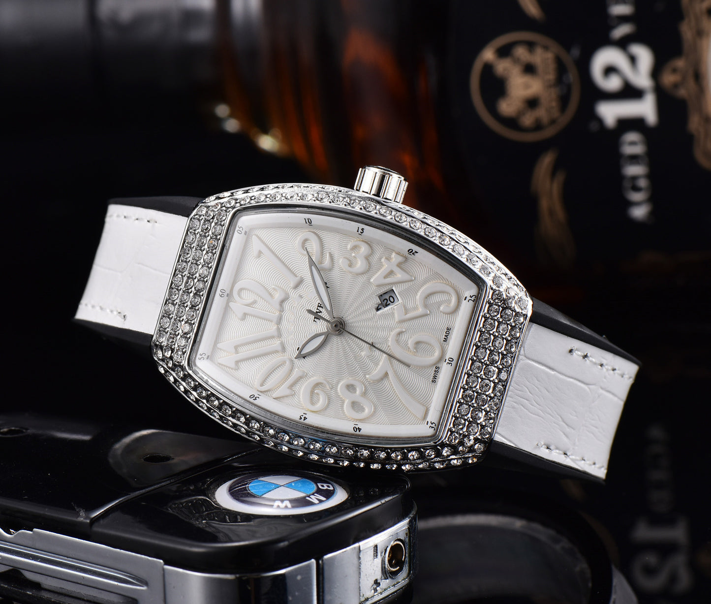 Barrel fashion casual men's belt quartz watch