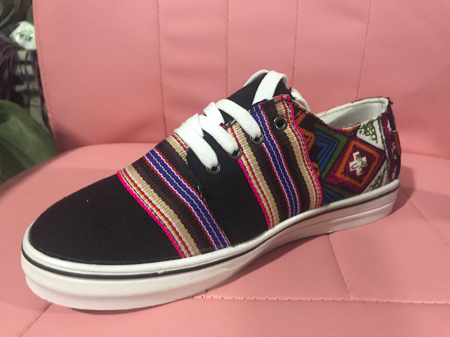 Ethnic style sports couple board shoes