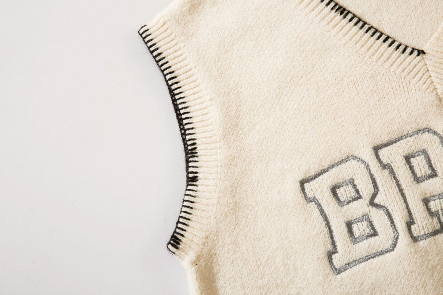 Embroidered V-neck Loose Vest Sweater For Men