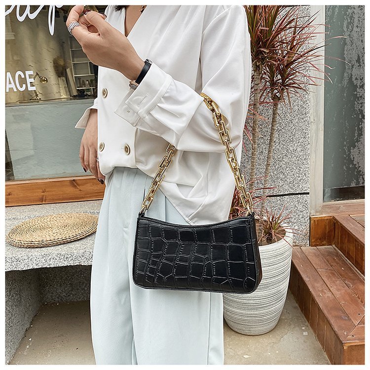 The latest Korean women's bag chain shoulder bag women's lovely handbag
