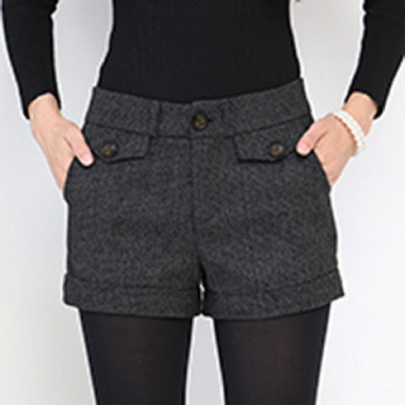 Ladies thick plaid suit casual woolen shorts