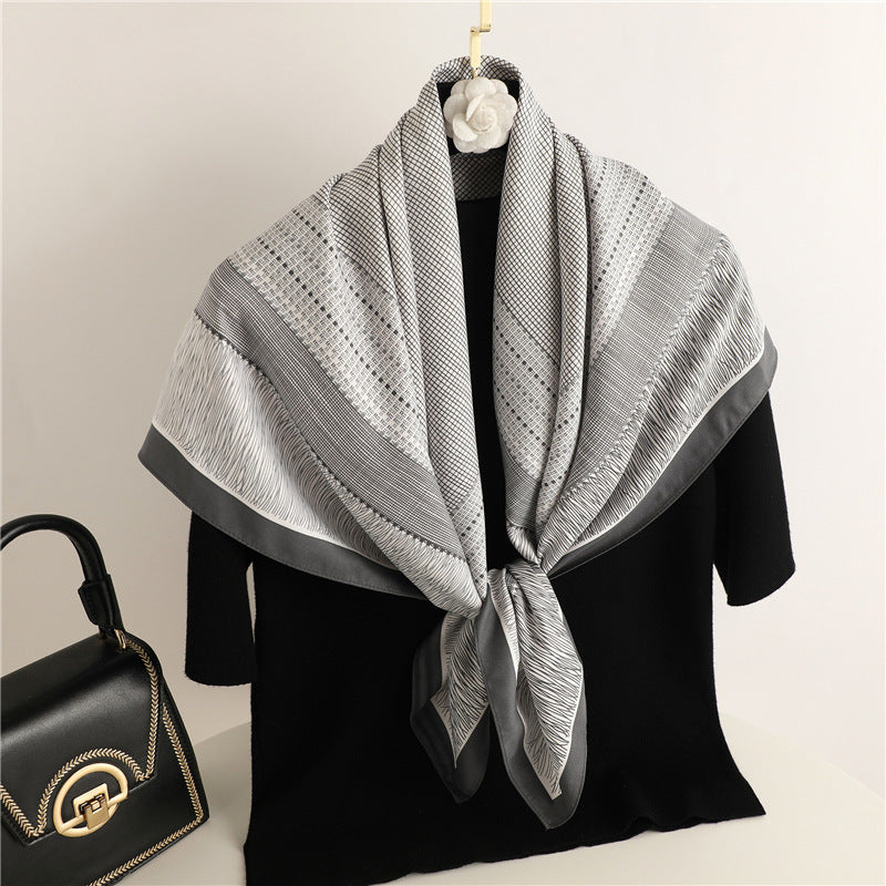Ladies Fashion Simple Retro Printed Square Scarf