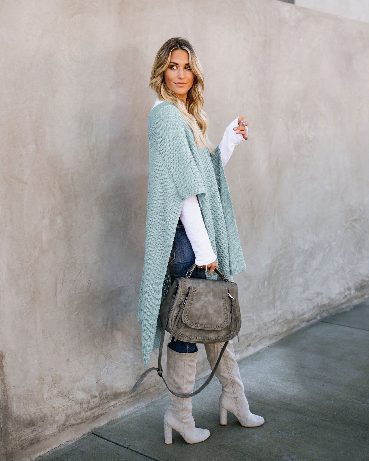 Women's cloak sweater knitted sweater