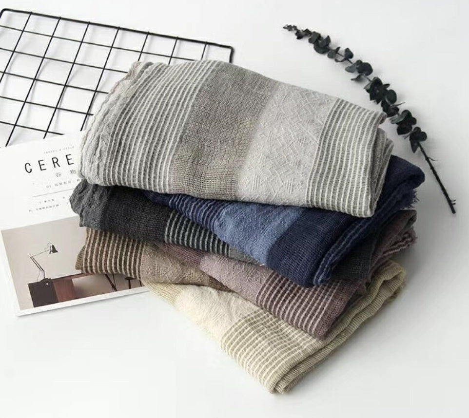 Cotton and linen striped pleated scarf