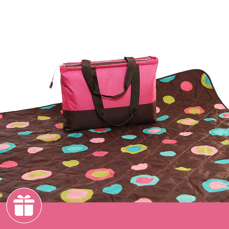 Outdoor moisture-proof picnic mat