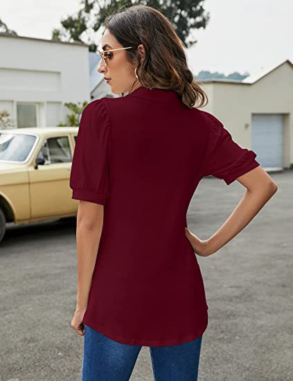 Polo T-shirt med knaplukning i halsen, pufærmer, løstsiddende T-shirt-skjorte