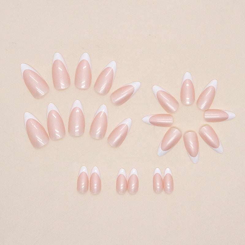 Simple Pure Desire Aurora fransk manicure
