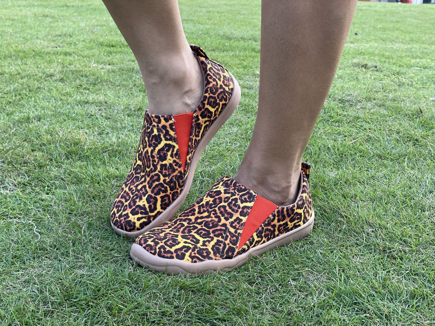 Autumn Holiday Day Travel Slip-on Comfortable Cloth Shoes